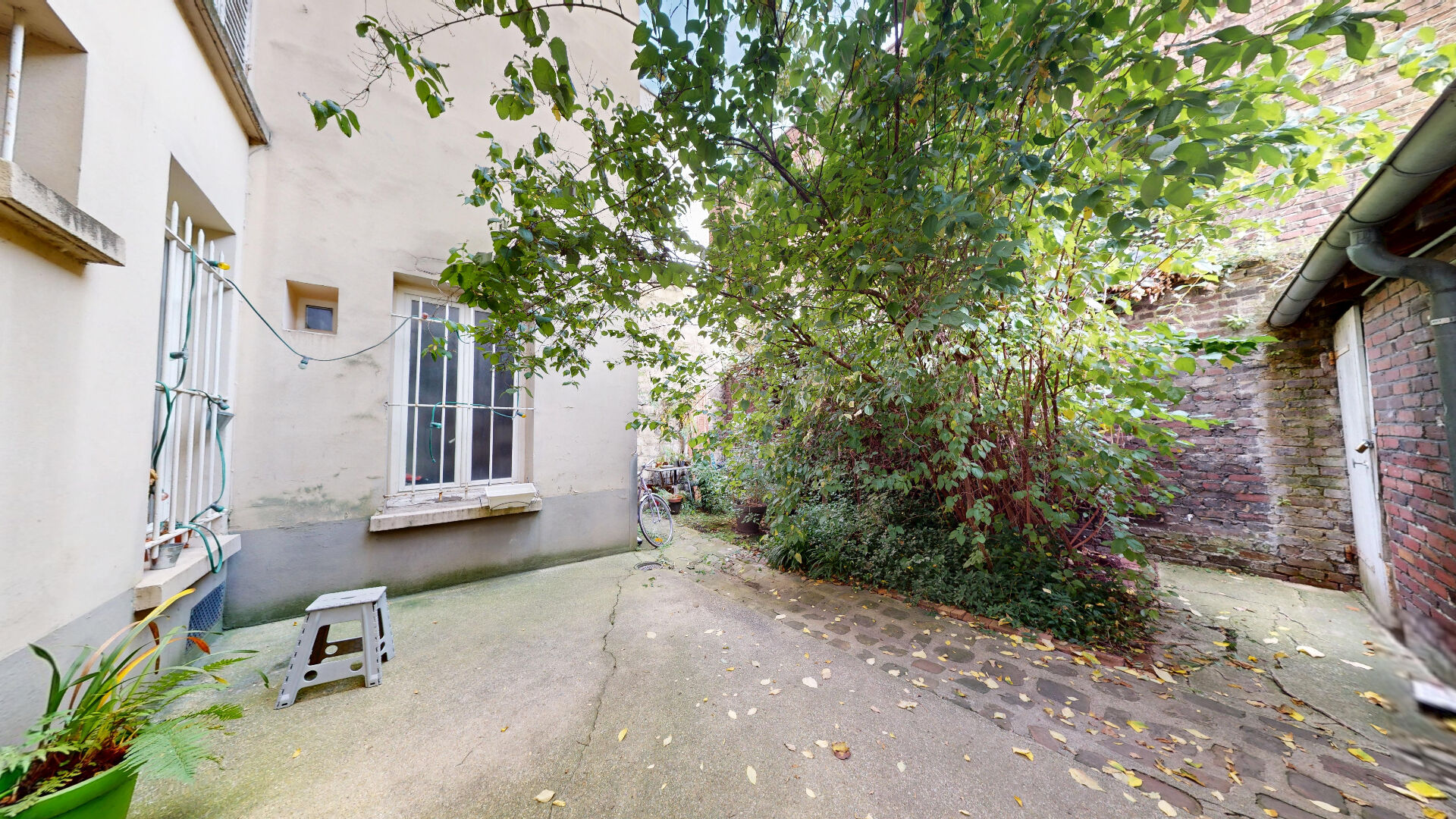 2 pièces - métro Garibaldi