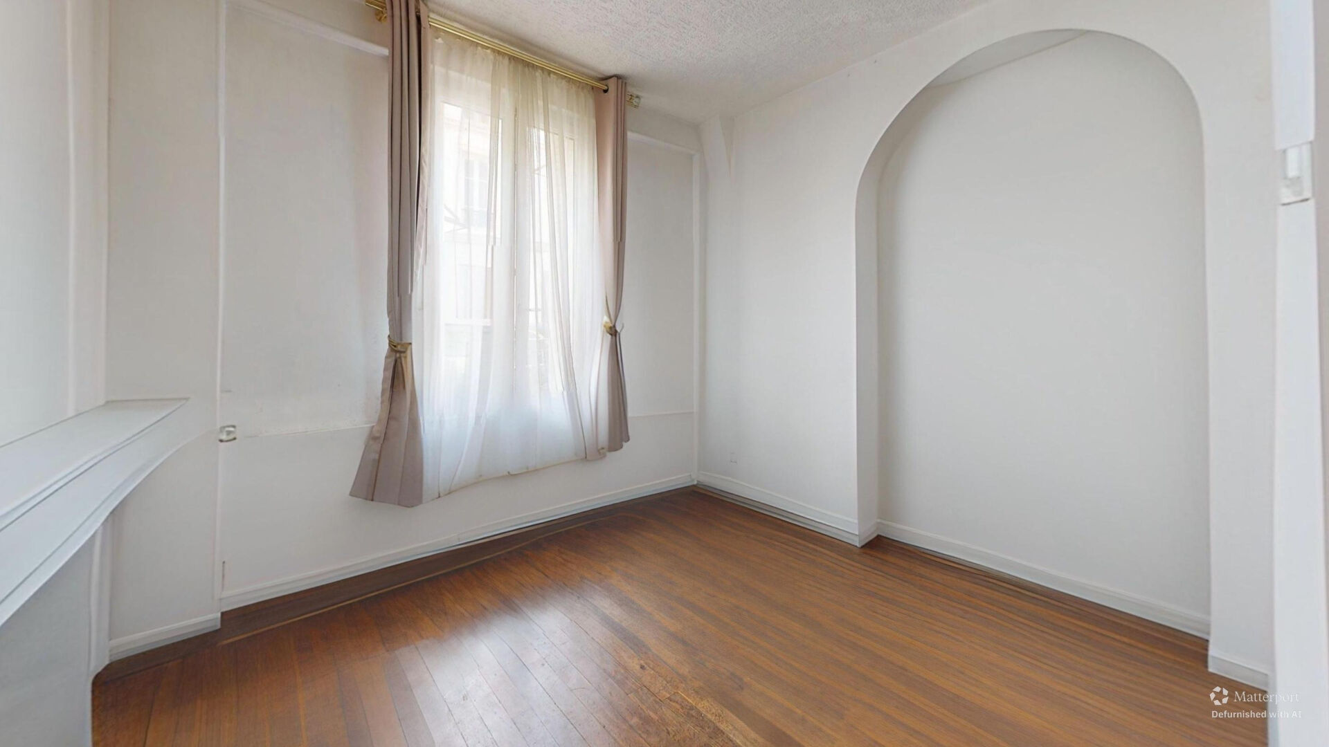 2 pièces - métro Garibaldi