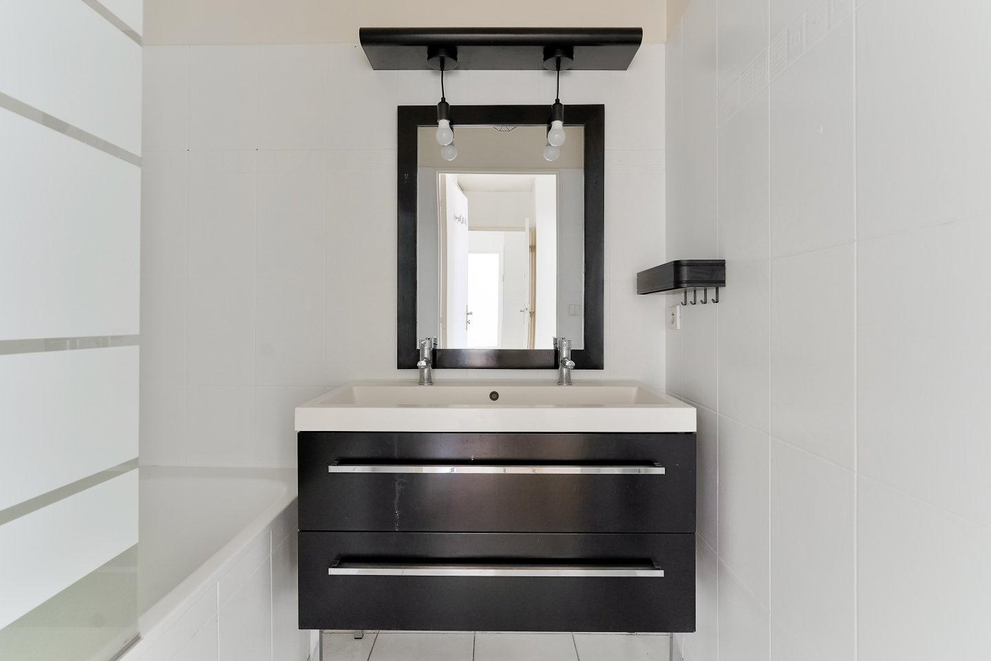 Appartement 3 pièces à vendre sans vis à vis proche ligne 14