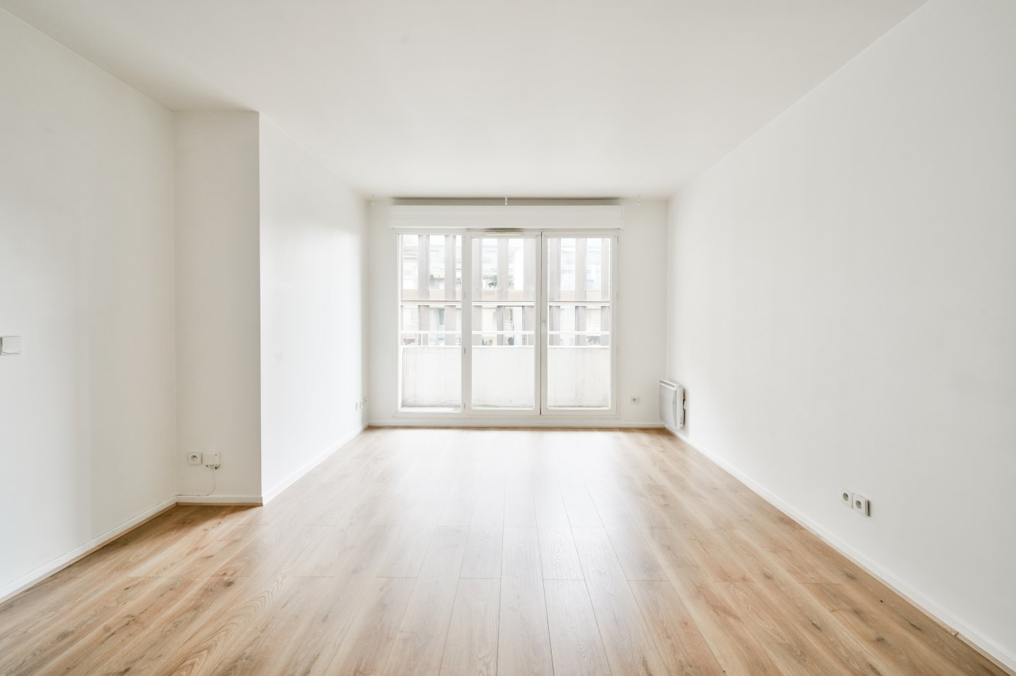 Appartement 3 pièces à vendre sans vis à vis proche ligne 14