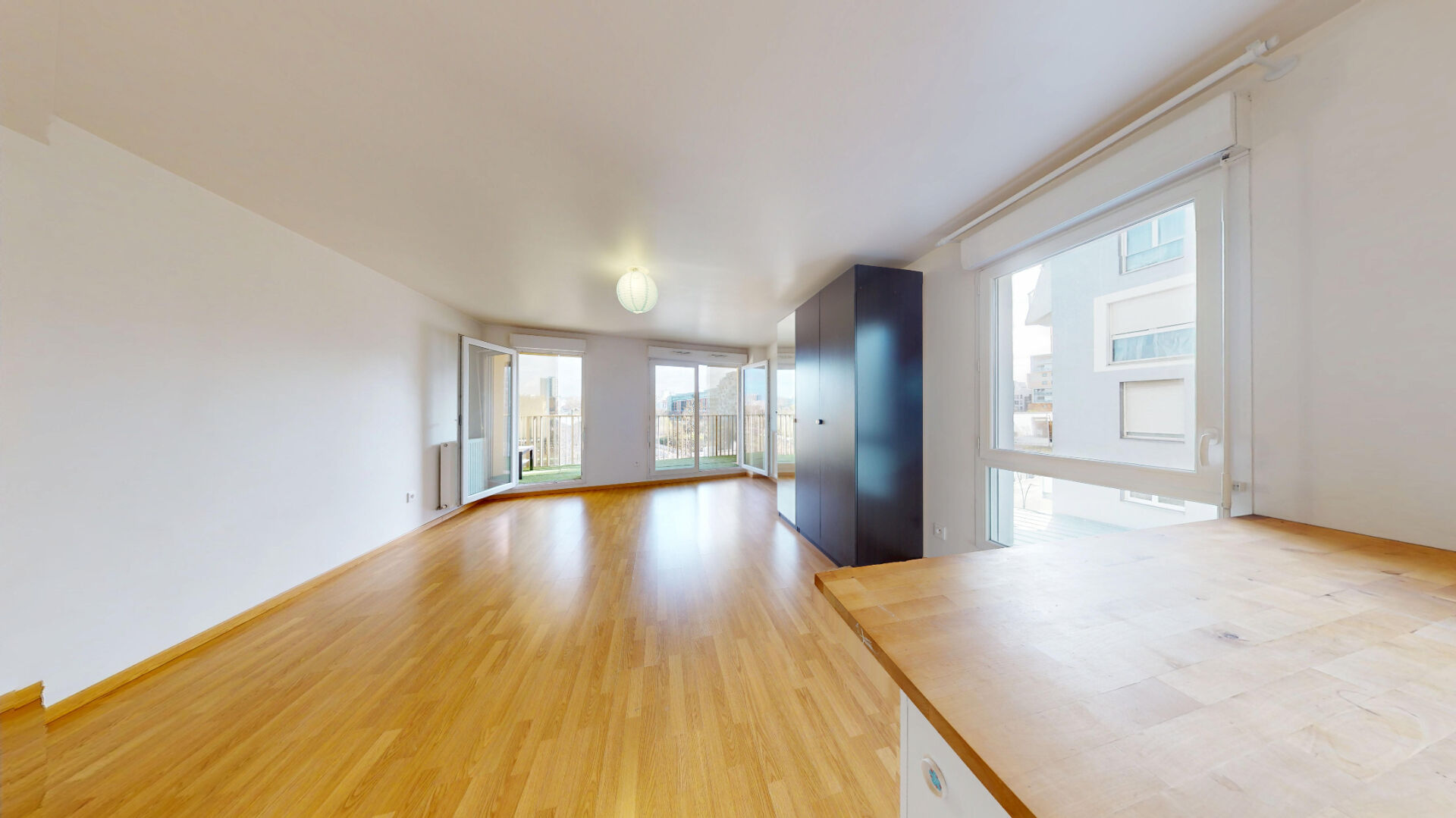 Appartement Saint Ouen Sur Seine 3 pièces lumineux avec une vue dégagée sur le parc.