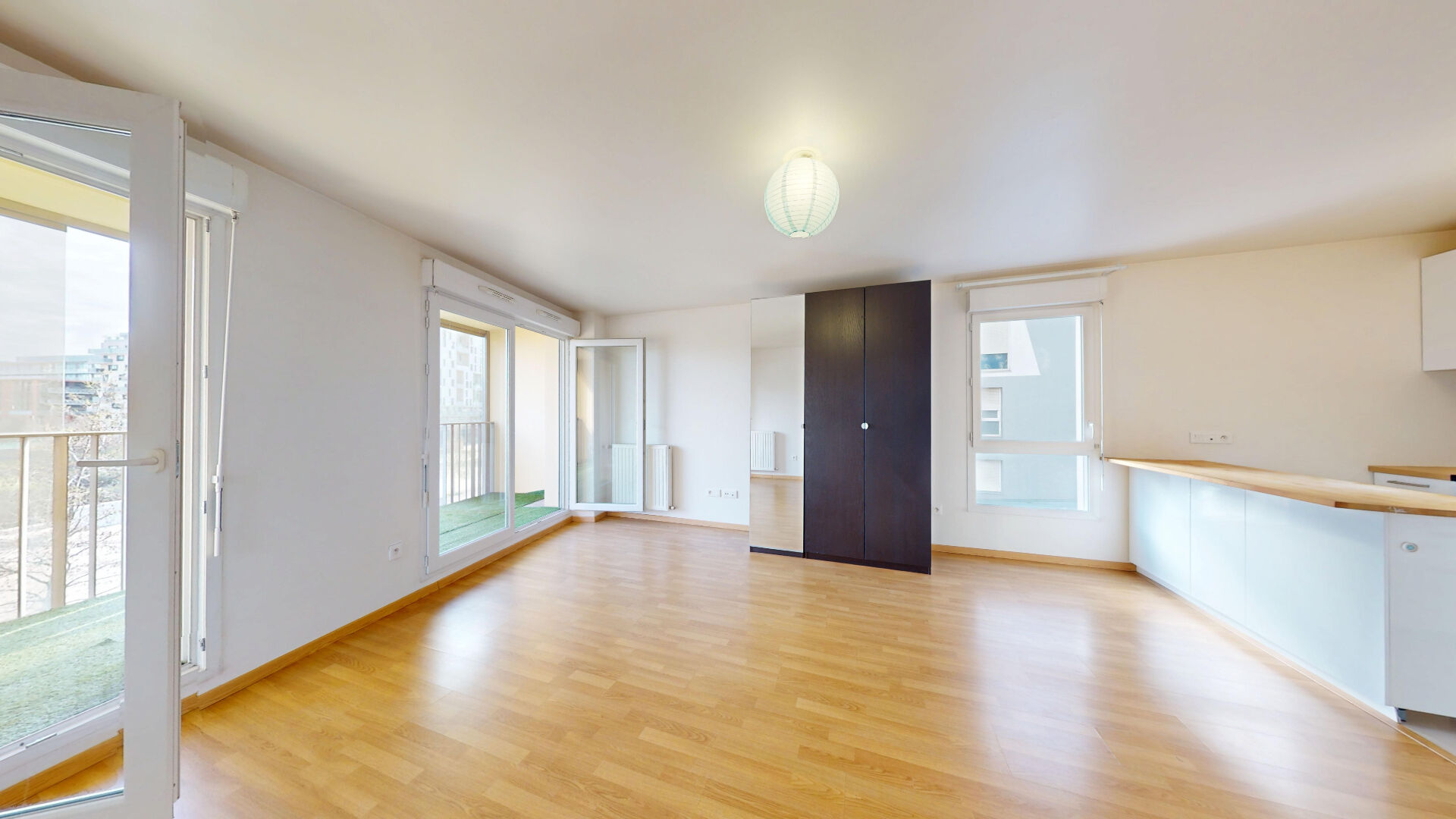 Appartement Saint Ouen Sur Seine 3 pièces lumineux avec une vue dégagée sur le parc.