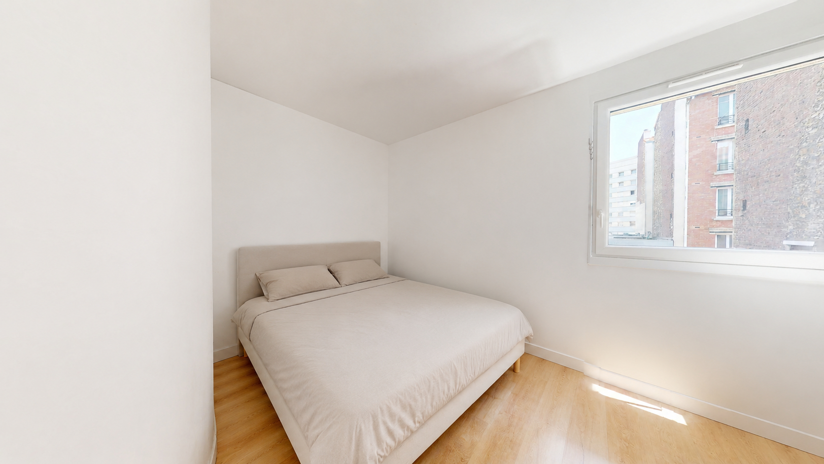 T3 au pied du métro 14 - Mairie de Saint-Ouen - 68m²