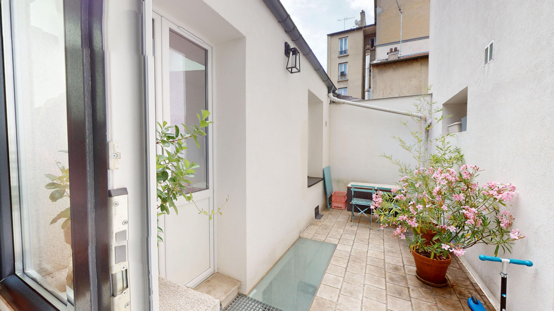 Duplex et sa cour privative