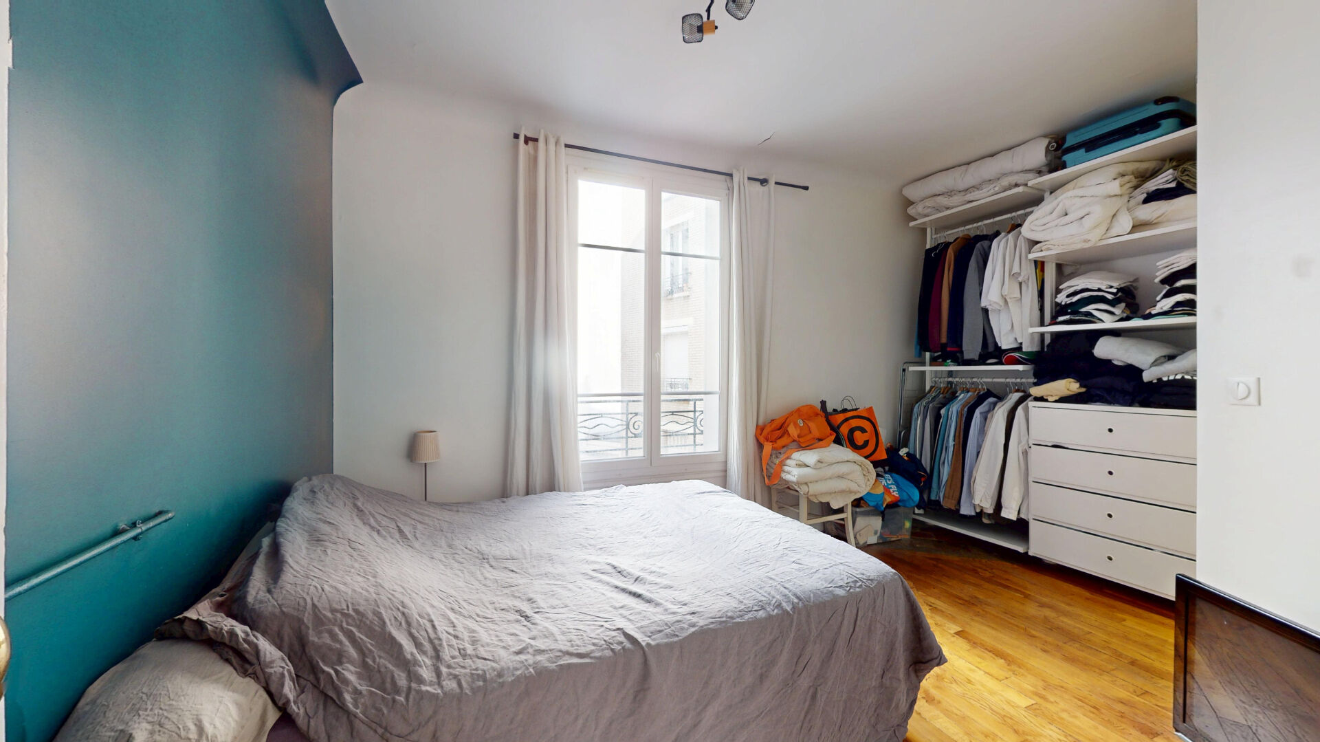Appartement 2 pièces au pied de la Mairie de Saint-Ouen (métro 13 et 14)
