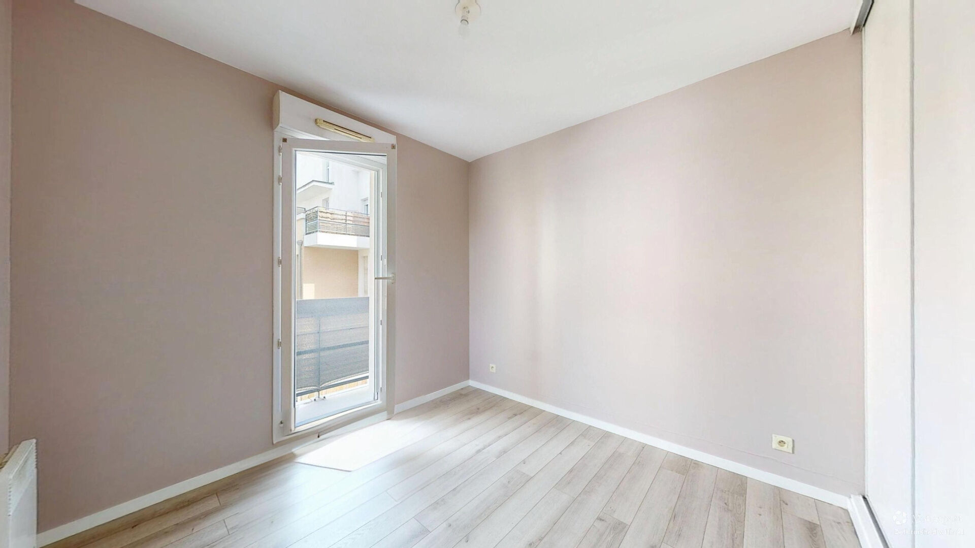 Appartement 2 pièces avec balcon - Allée Isabeau
