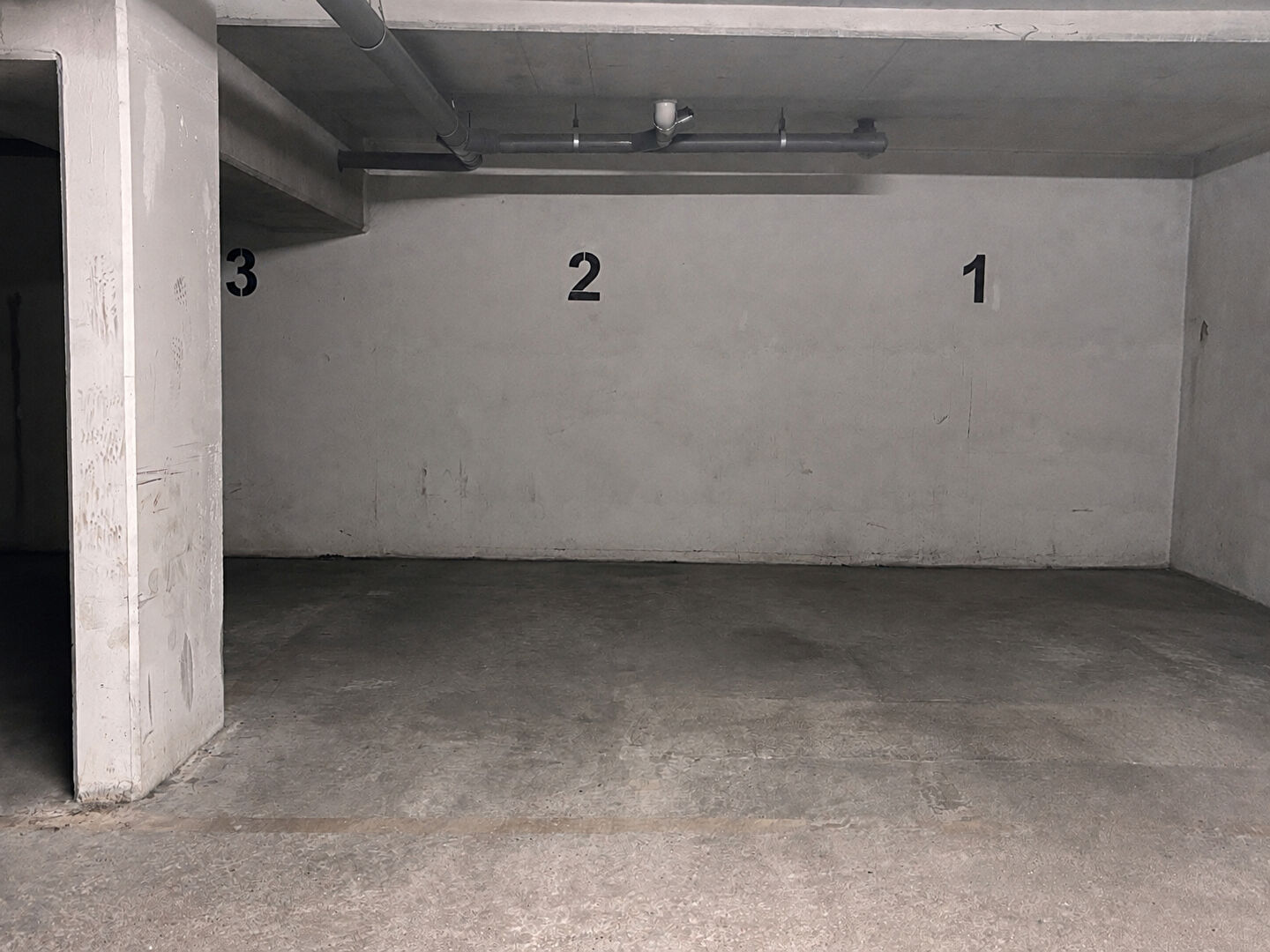 Parking Saint-Ouen-Sur-Seine / Allée Isabeau