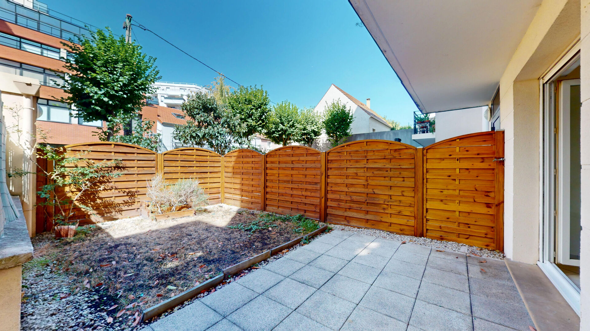 Appartement en rez de jardin Rosiers Biron Saint-Ouen