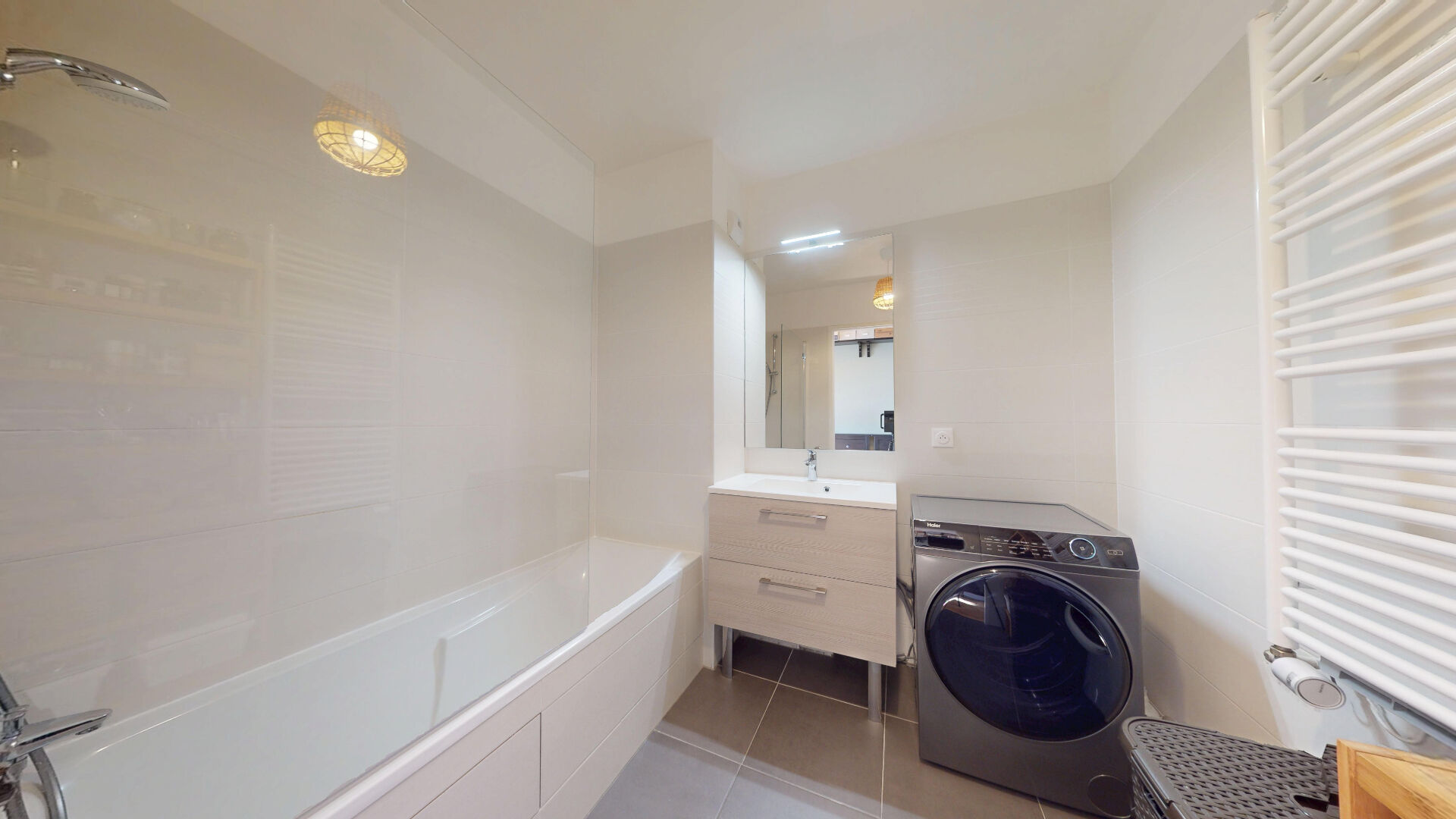 Appartement T3 Coup de coeur  / Docks de Saint-Ouen / Parking / Balcon